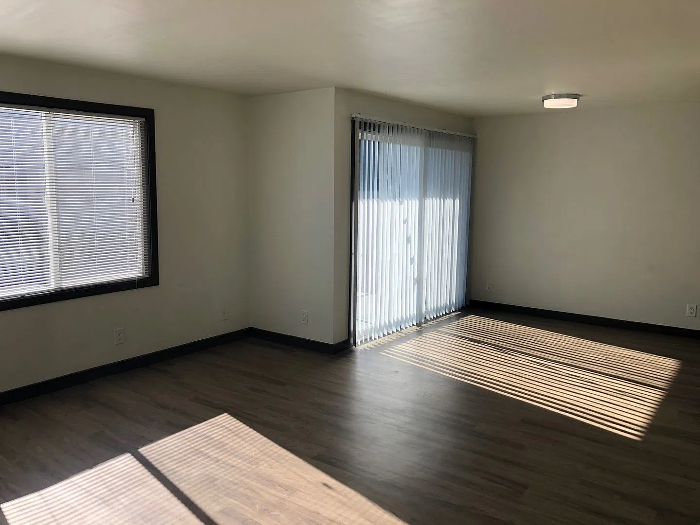 Hamilton Hall Apartments — Photo 4