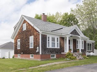 3 Lions Ln, Camden, ME 04843