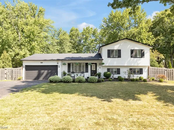 7243 Adkins Rd, Mentor, OH 44060