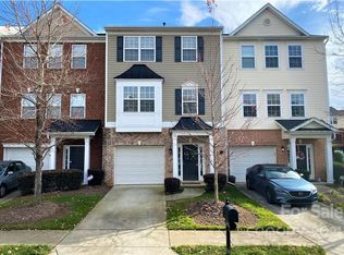 9819 Walkers Glen Dr, Concord, NC 28027