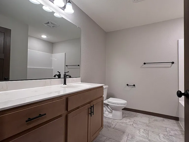 4847 Woodland Park Dr #8 — Photo 7