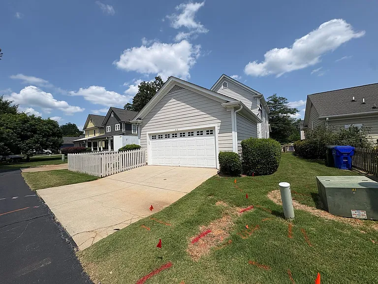210 Anderson St — Photo 16