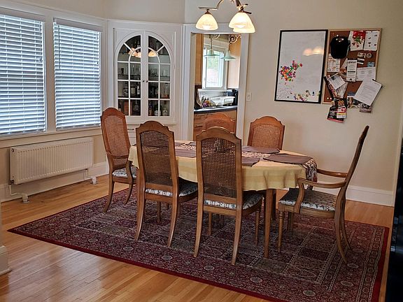 5th image of 3454 Fremont Ave S