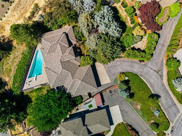 323 Stoneybrook Lane, Wenatchee, WA 98801