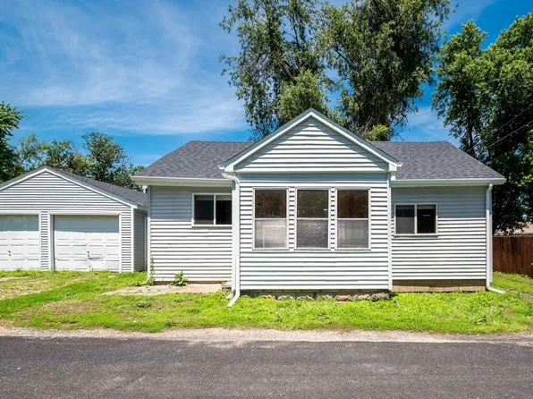 307 Midland St, Pekin, IL 61554