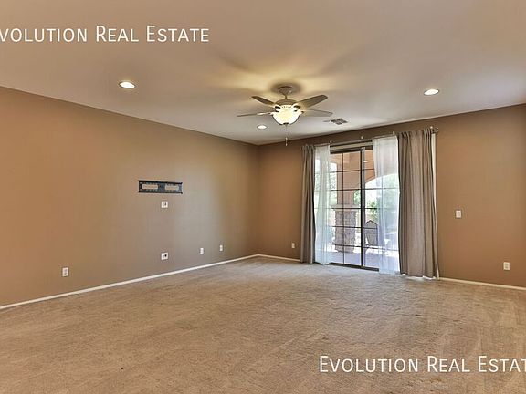 5th image of 3067 E Palmdale Ln