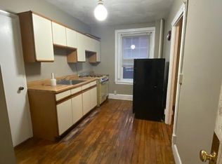 296 Hanover St #3F, Boston, MA 02113