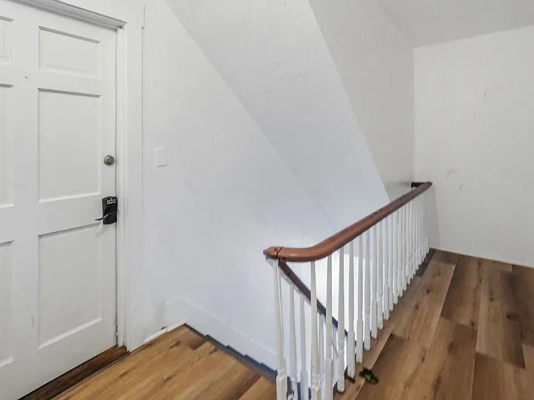 13 Oak St — Photo 23