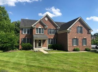 26 Steepleview Ct, Lambertville, NJ 08530