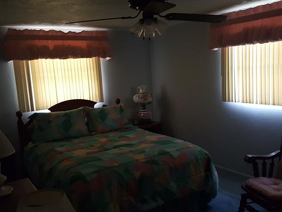 5th image of 18 N Davis St