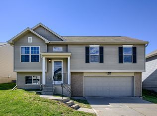 19615 Gail Ave, Omaha, NE 68135