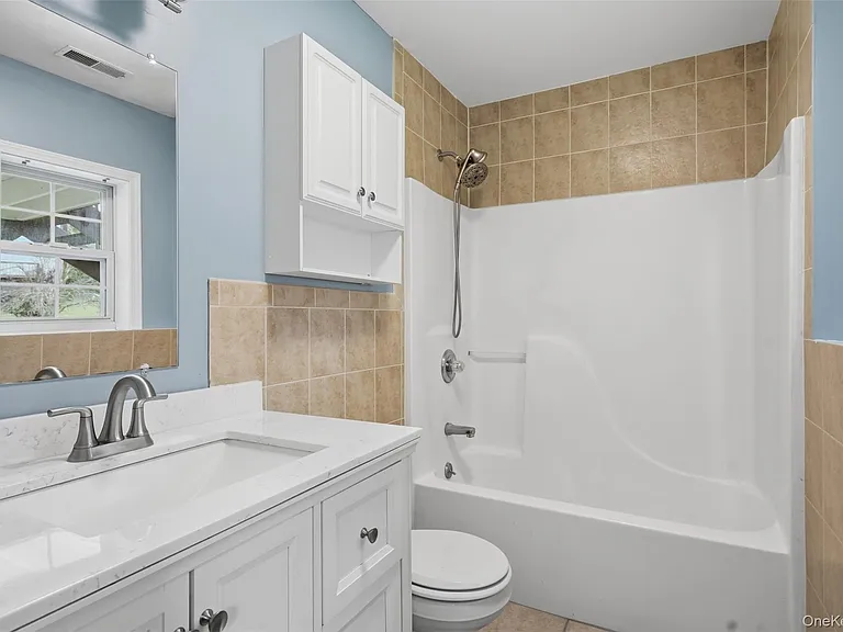 17 Watkins Dr — Photo 20