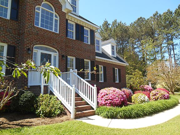 Gorgeous Flowering Shrubs
