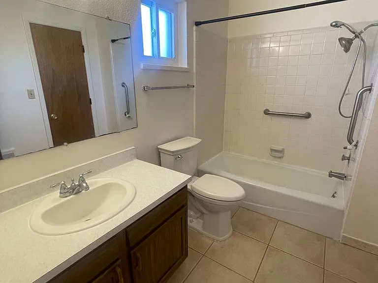 154 S Los Pinos Dr — Photo 35