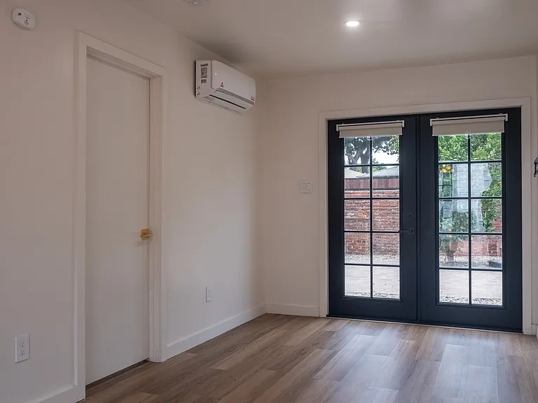2861 Cedar Ave #A — Photo 10