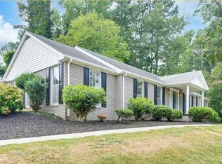 44 Seminole Dr, Toccoa, GA 30577