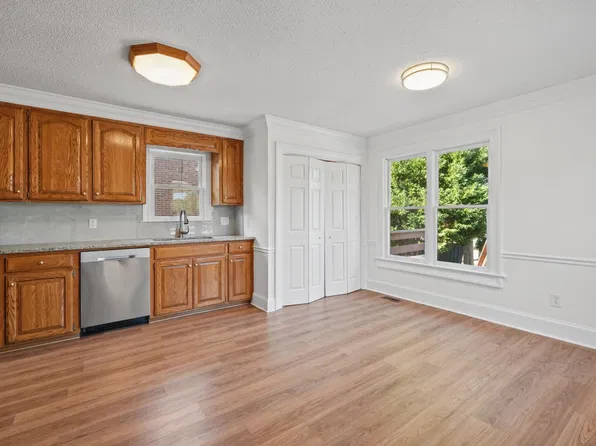 210 Woodlands Ridge Rd, Columbia, SC 29229