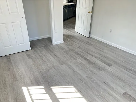 Rented by Chase Global Realty Corp | media 8