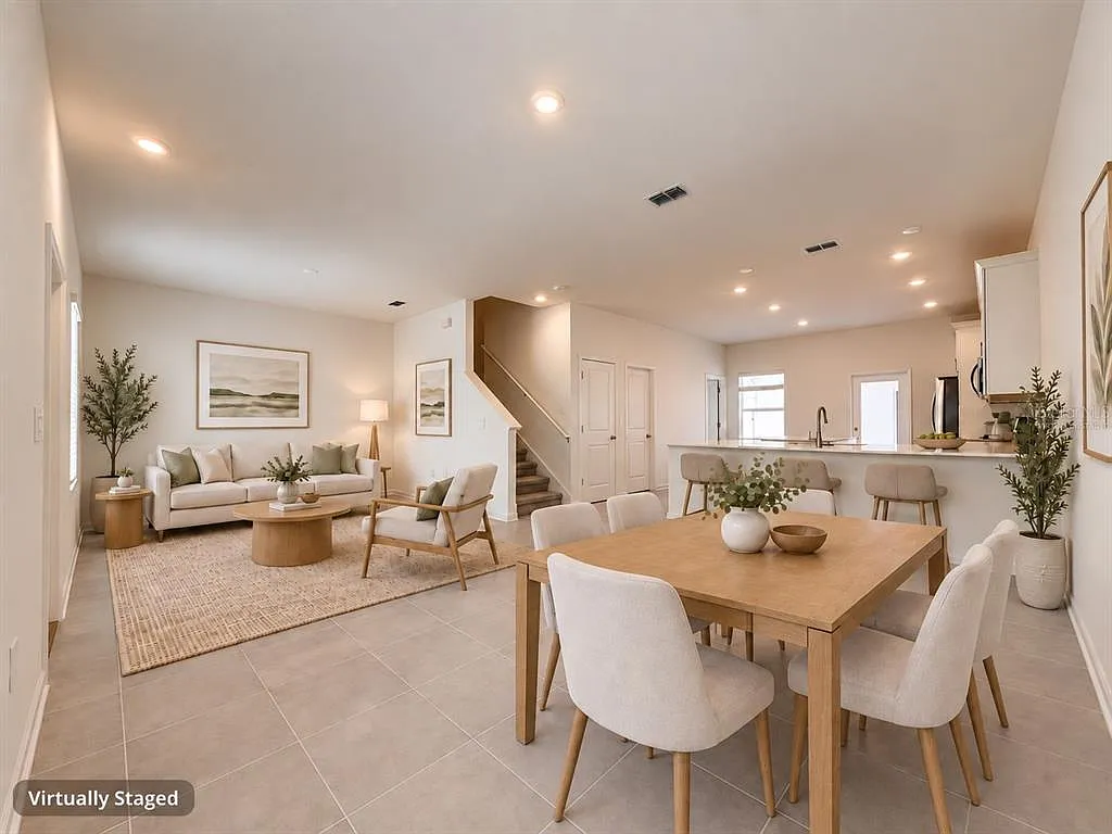 3 bed, 2.5 bath, 1615 sqft, $2,500 — Photo 3