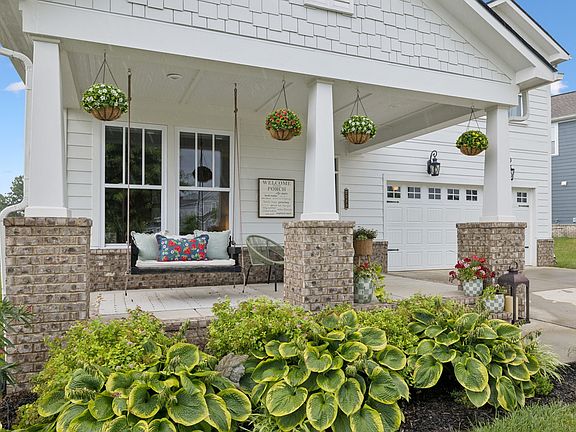 4th image of 2225 Maytown Cir