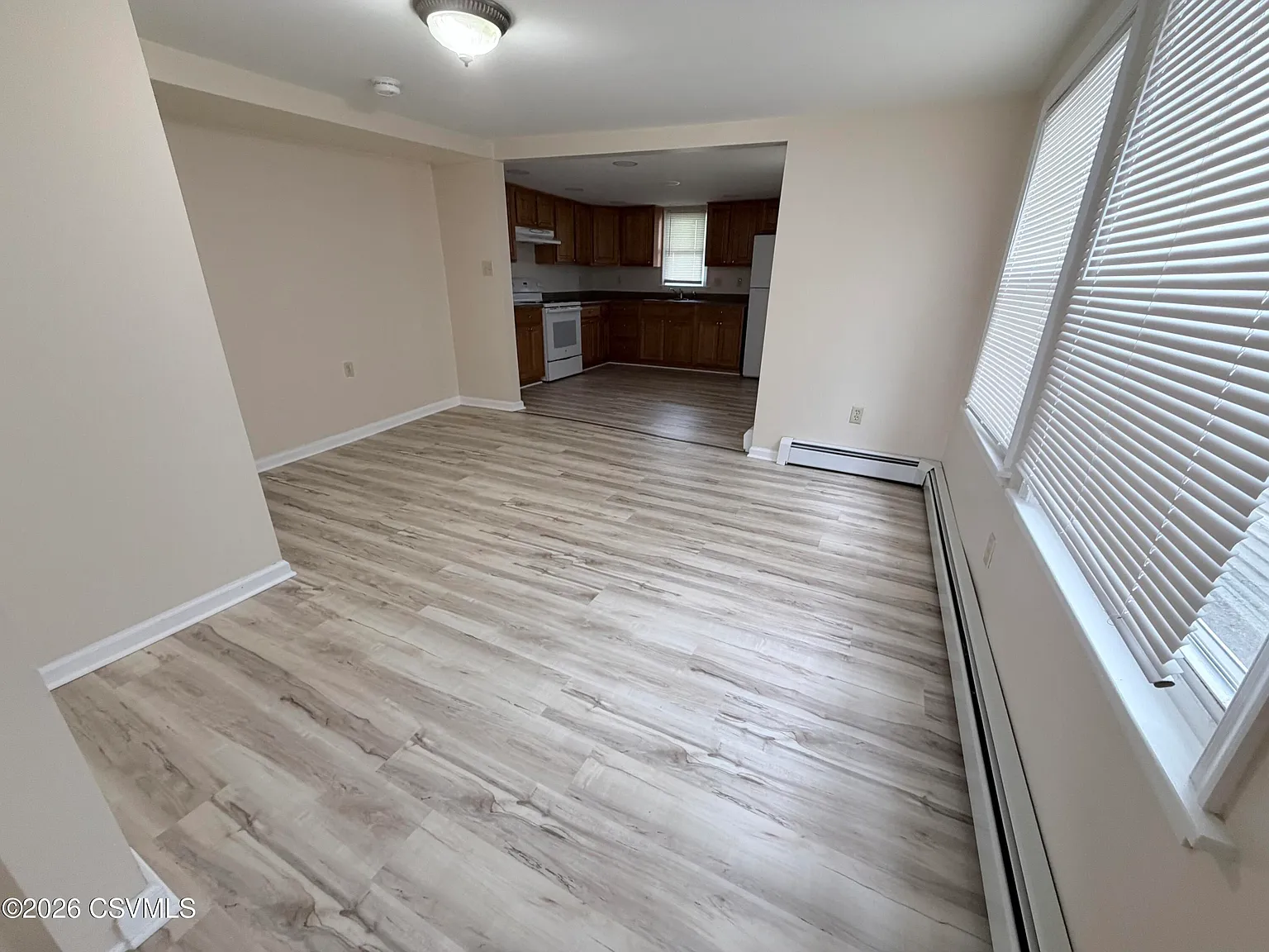 2 bed, 1200 sqft, $1,300 — Photo 3