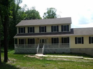 210 Rossway Rd, Pleasant Valley, NY 12569