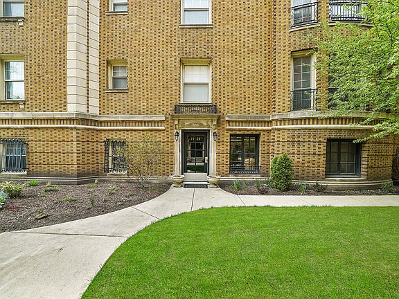 2nd image of 1528 W Fargo Ave #1N