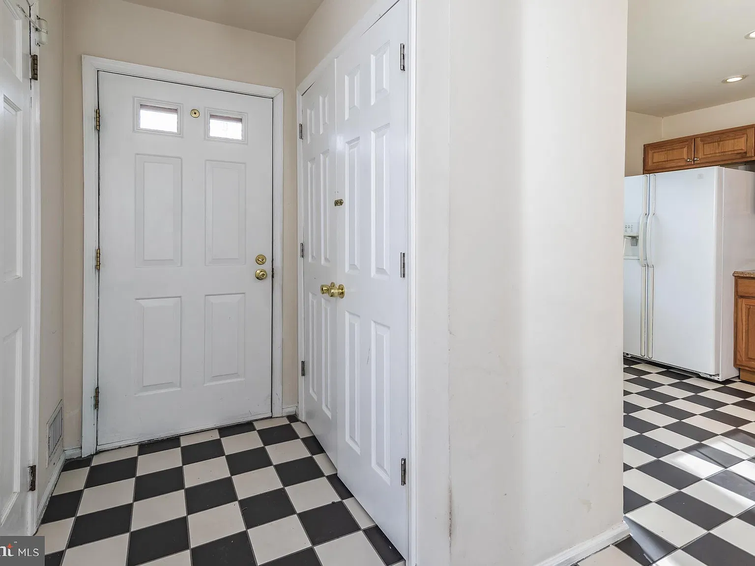 3 bed, 2.5 bath, 1628 sqft, $2,950 — Photo 2