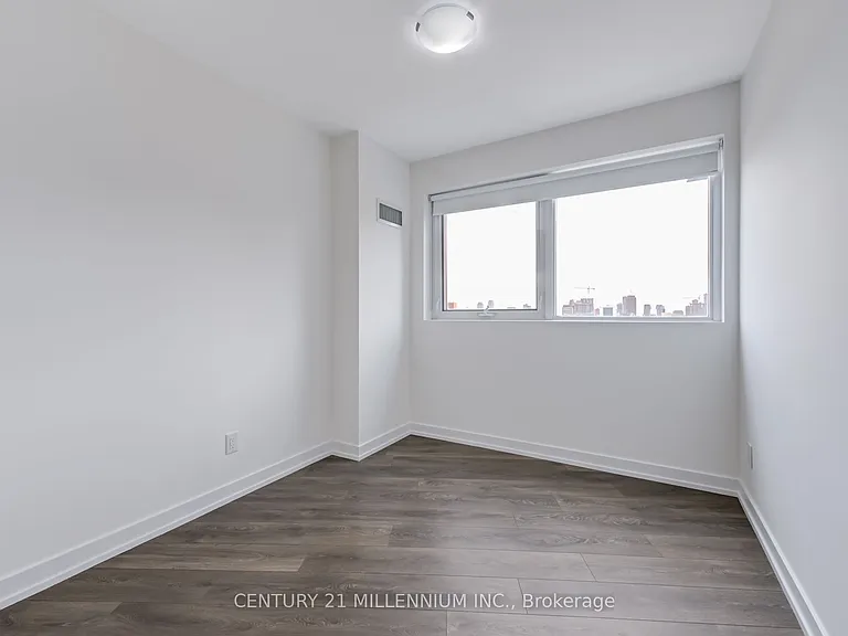 159 Wellesley St E #708 — Photo 25
