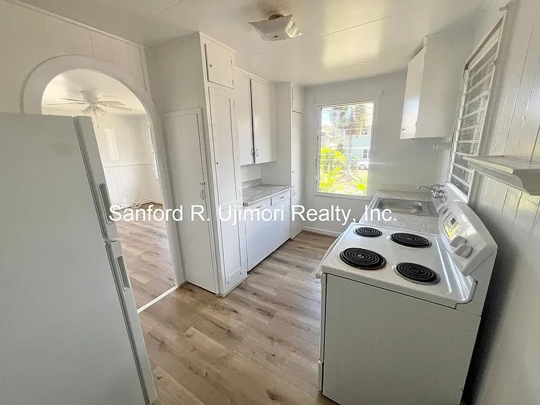 20 Cypress Ave — Photo 3