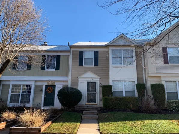 7929 Rebel Walk Dr, Manassas, VA 20109