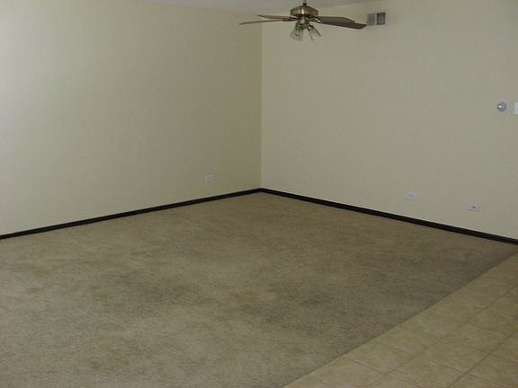 2nd image of 16744 Lakewood Dr APT 2