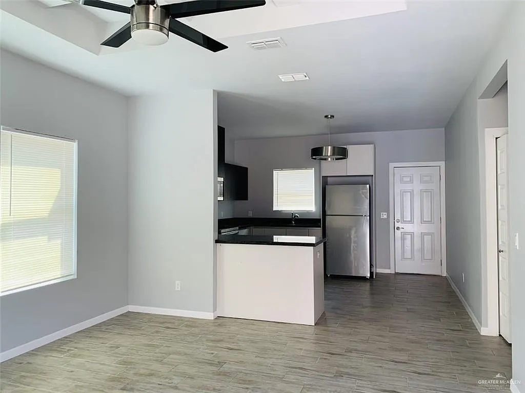 2 bed, 2.0 bath, 943 sqft, $900 — Photo 3