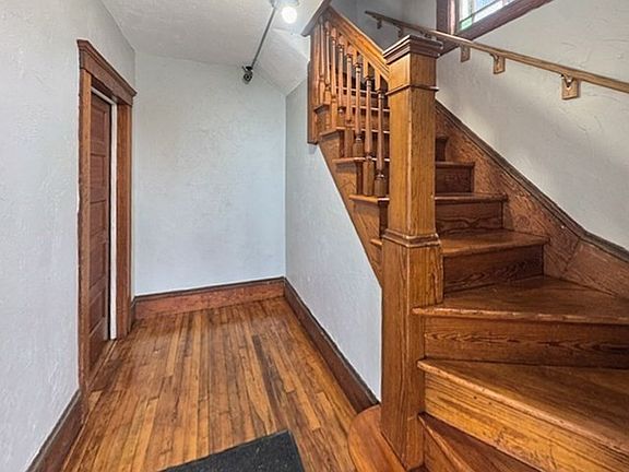 4th image of 21 Falmouth St