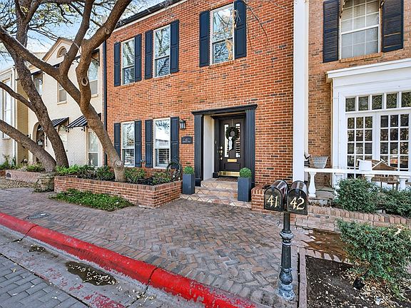 4th image of 41 Lafayette Pl