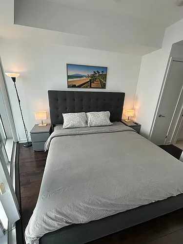 12 York St #3302C Photo 1