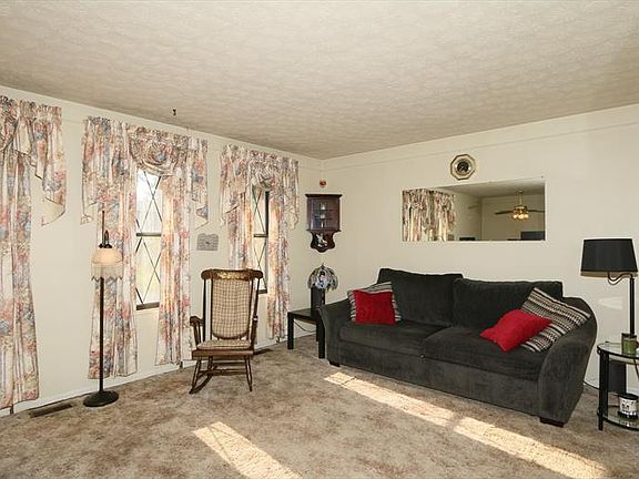 4th image of 2129 Butlersbridge Ct