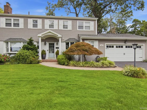 10 Hilltop Lane, Oyster Bay, NY 11771