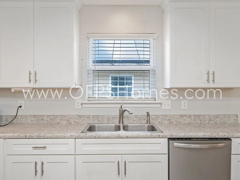 824 Valley Rd — Photo 12
