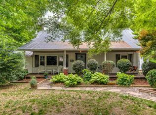 1370 Deal Rd, Burns, TN 37029