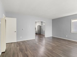 1577 Pine Avenue, Long Beach, CA 90813