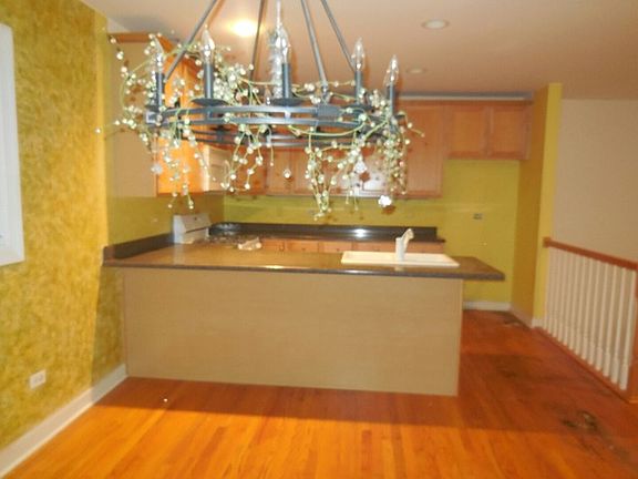 4th image of 2117 W Evergreen Ave APT 1NE