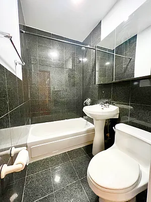 Rented by Bond New York | media 13