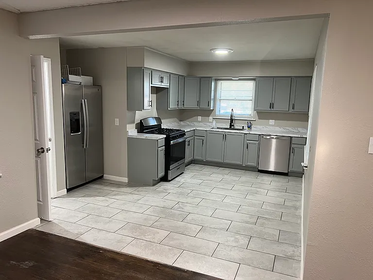 4108 Bonnie Dr — Photo 3