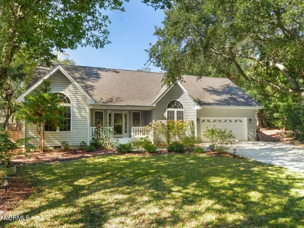 104 Hemlock Court, Pine Knoll Shores, NC 28512
