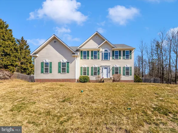 1040 Norfolk Dr, La Plata, MD 20646