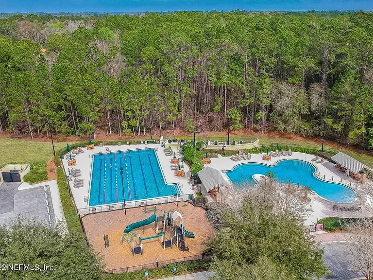 539 Hedgewood Dr — Photo 29