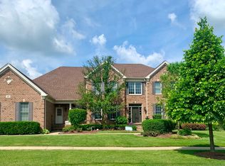 17 Tournament Dr N, Hawthorn Woods, IL 60047