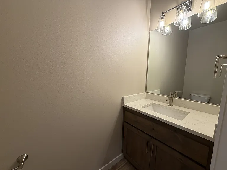 4025 Filbert St NE — Photo 15