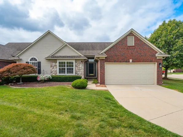 17122 Garland Dr, Macomb, MI 48042